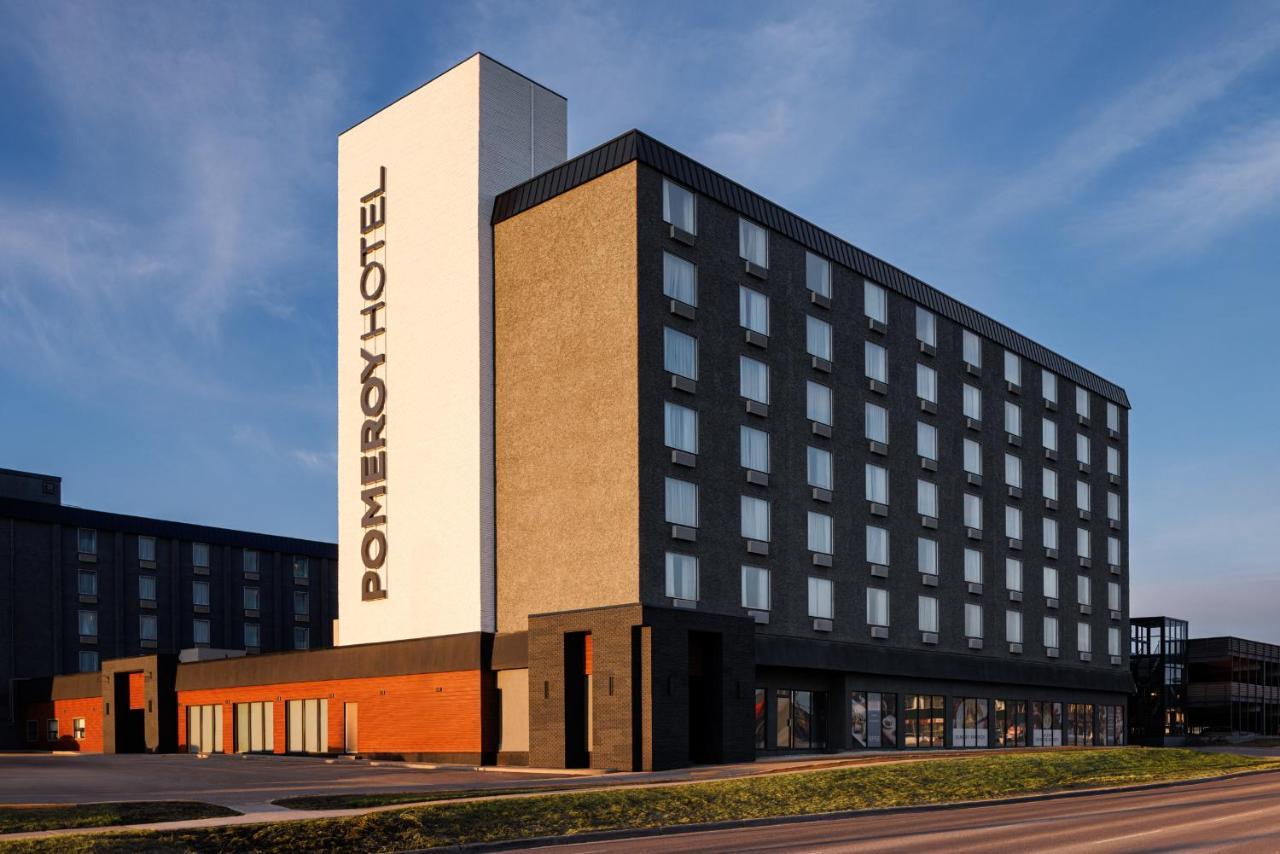 Pomeroy Hotel & Conference Centre Grande Prairie Exterior photo